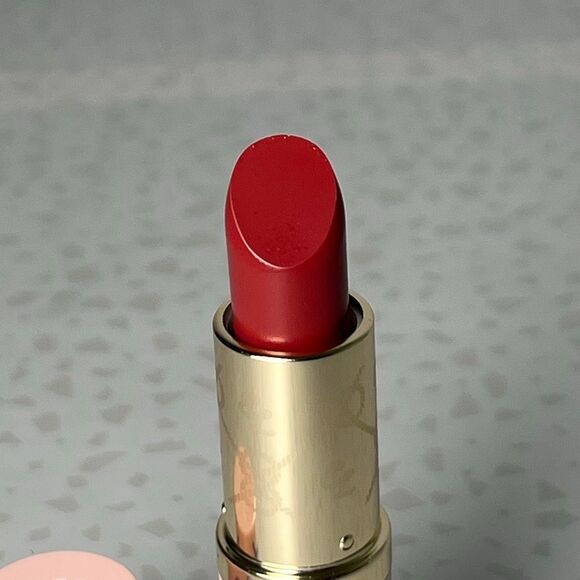 Estée Lauder Limited Edition Rose Goddess Lipstick 0.12oz 3.5g - Picture 2 of 6